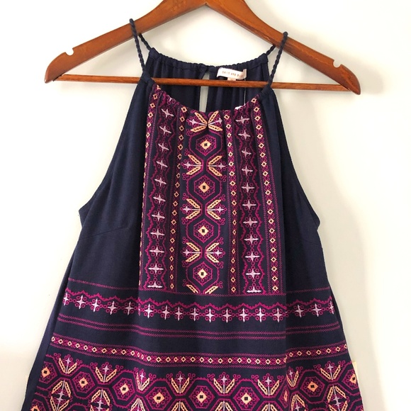 Skies Are Blue Tops - Skies Are Blue Nutria Embroidery Detail Navy Blue Top Size M